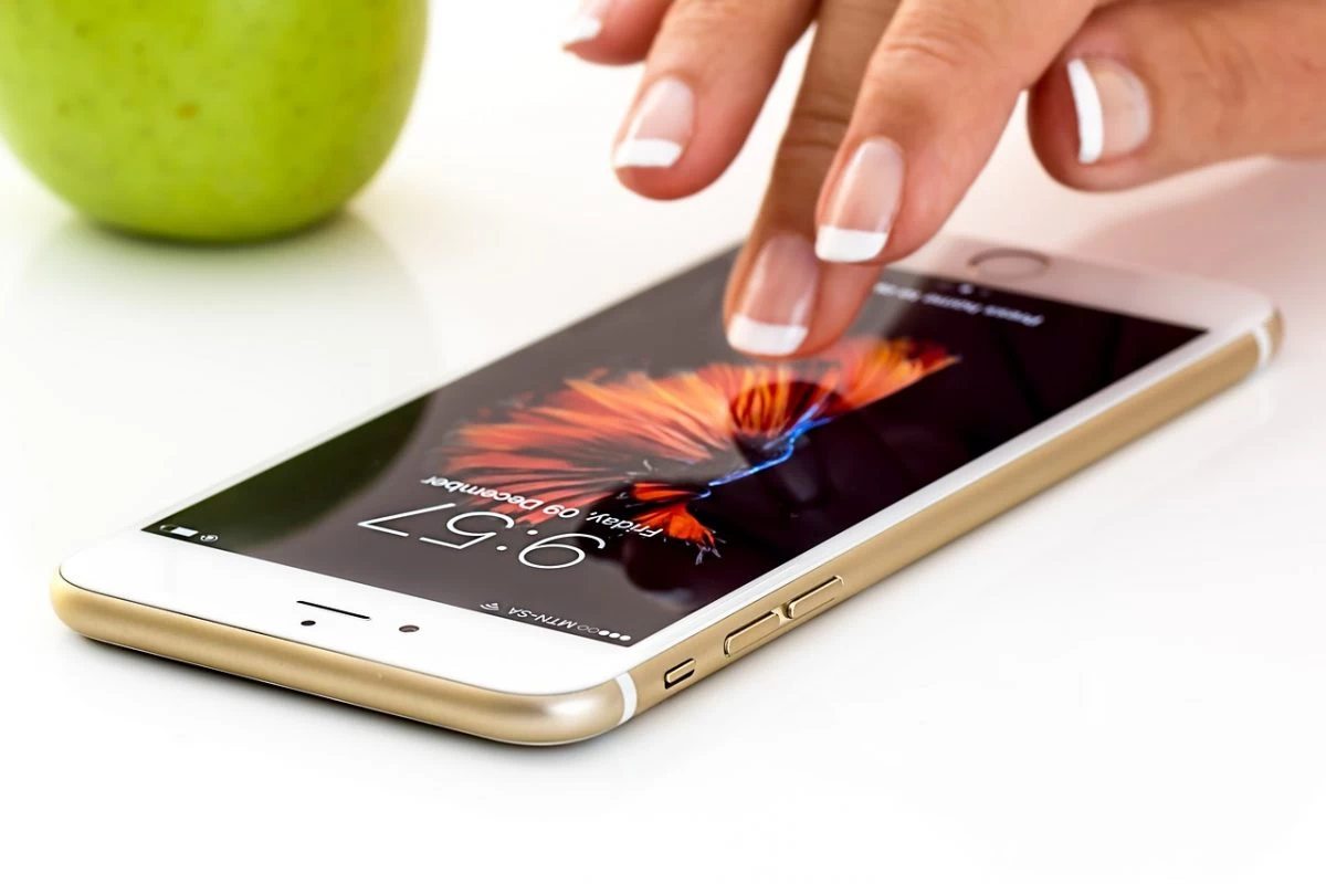 iPhone: Αυτή είναι η λύση όταν δεν πιάνετε 4G σήμα και «καίγεστε»